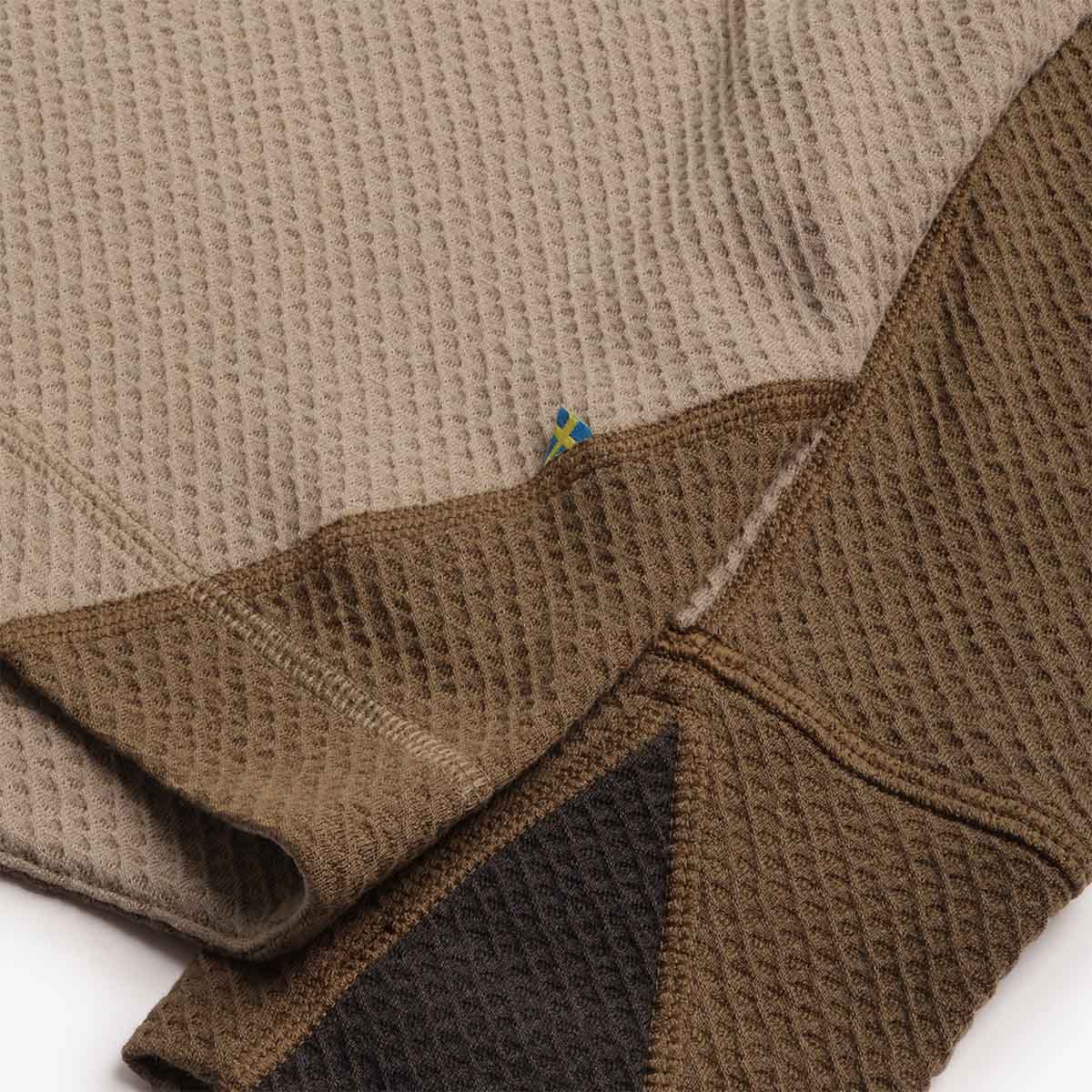 main Klattermusen Huge Hoodie, Silver Green Olive, Detail Shot 3