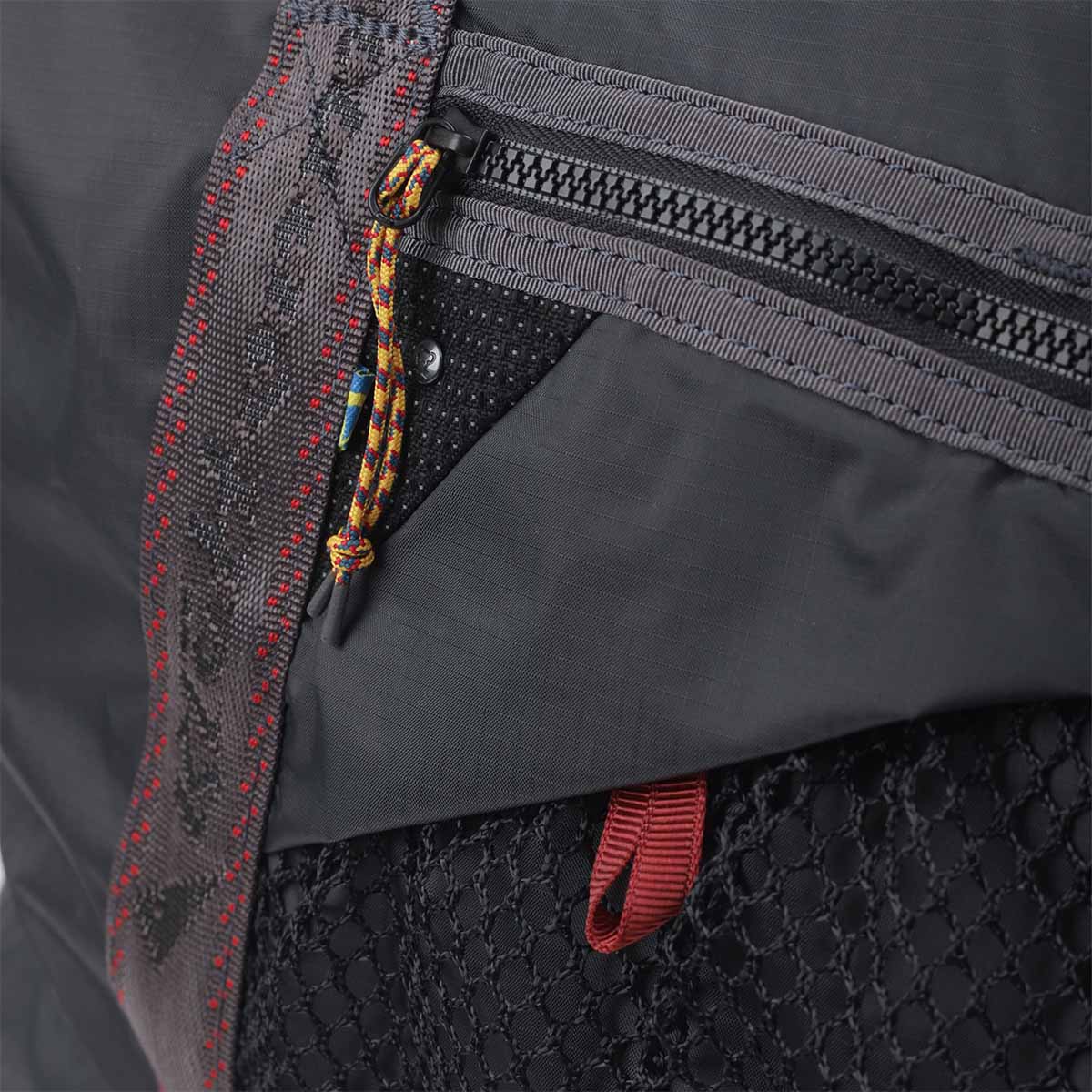 Klattermusen Mimer Dufflebag 40L, Raven, Detail Shot 4