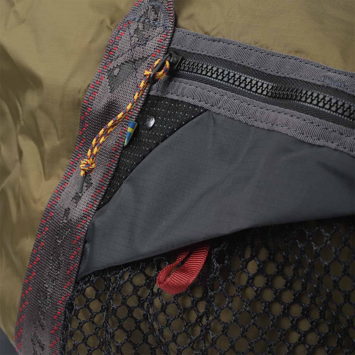 main Klattermusen Mimer Dufflebag 40L, Olive, Detail Shot 4