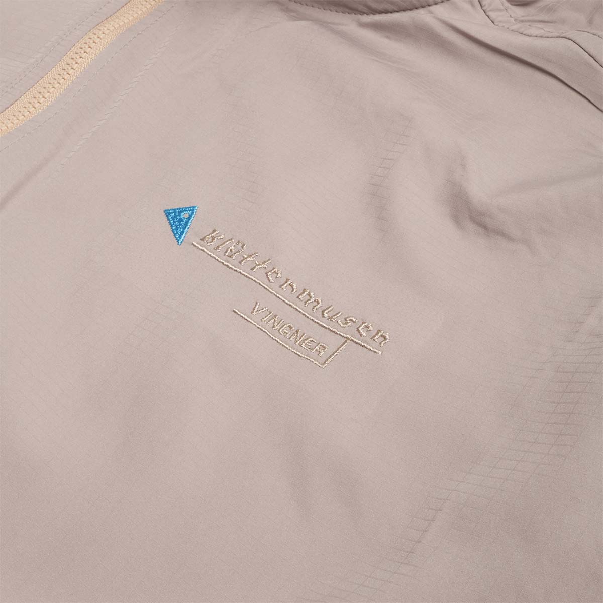 Klattermusen Vingner Anorak Jacket, Ridge Grey Dune, Detail Shot 2