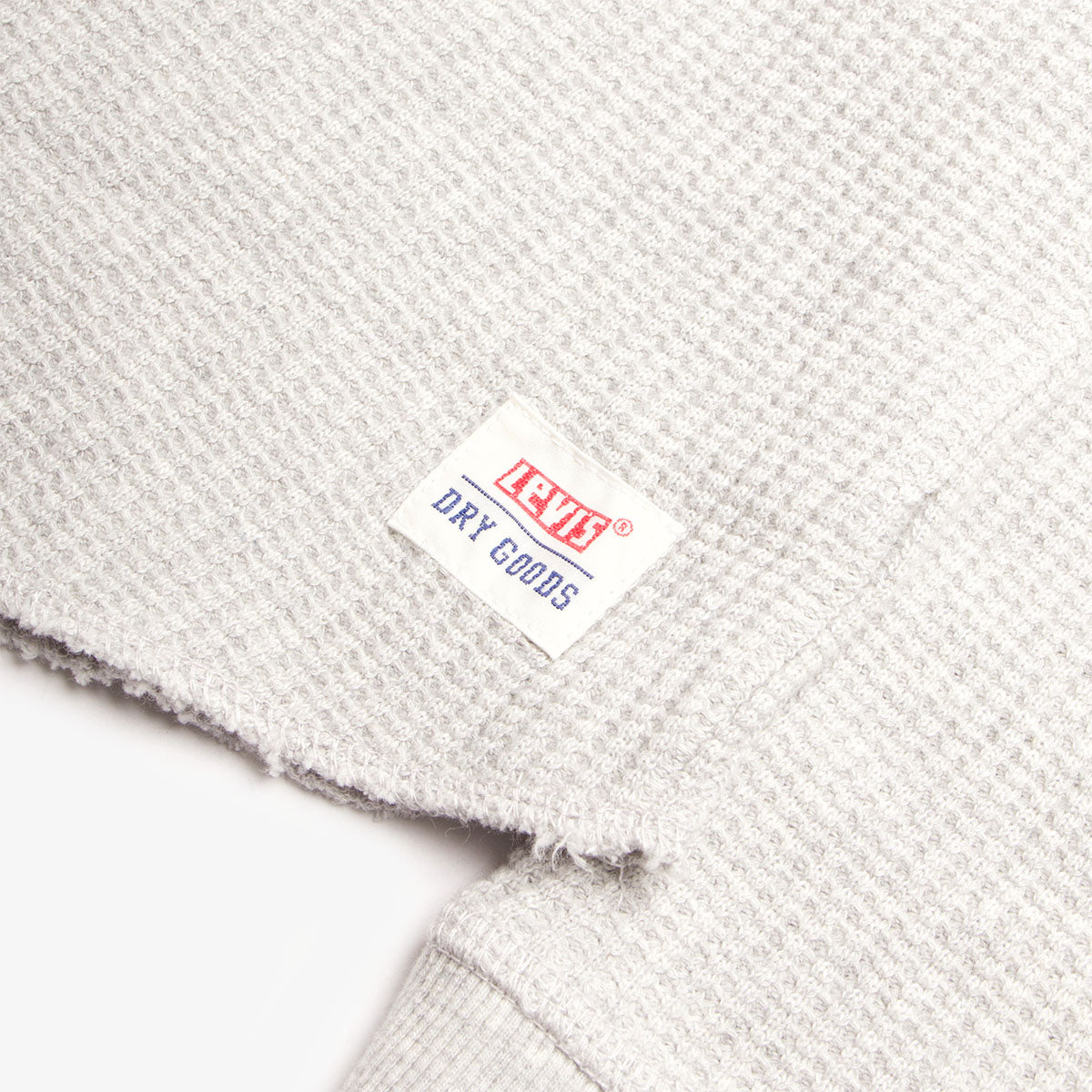 Levi's Long Sleeve Relaxed Thermal T-Shirt, Light Mist Heather, Detail Shot 3