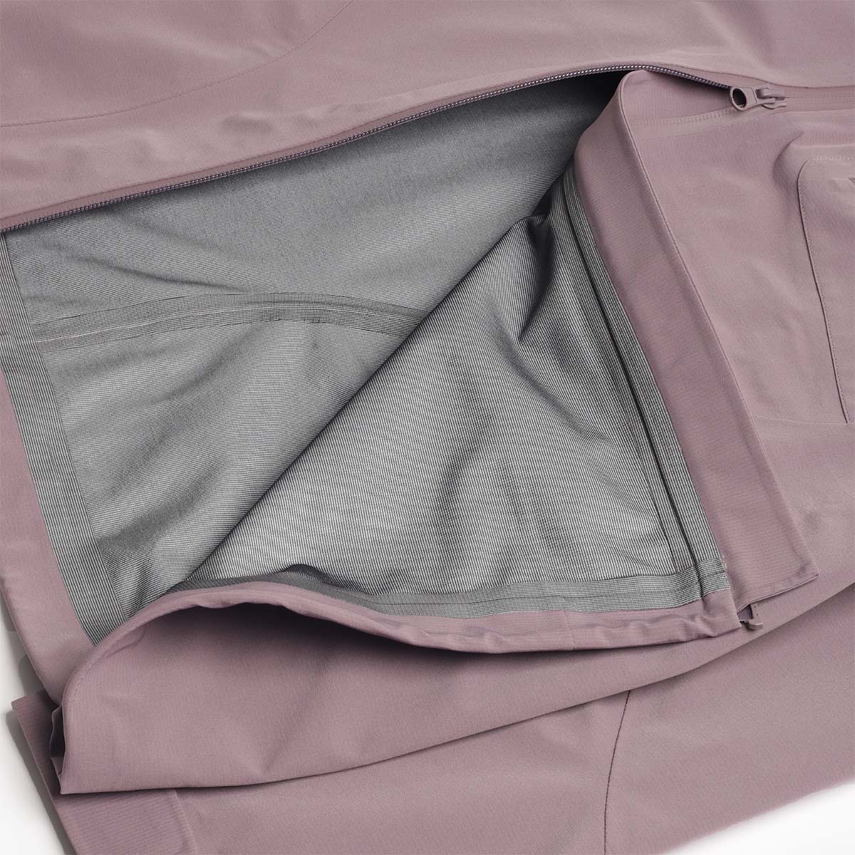 Interior mesh lining and pit zip, plum shell jacket