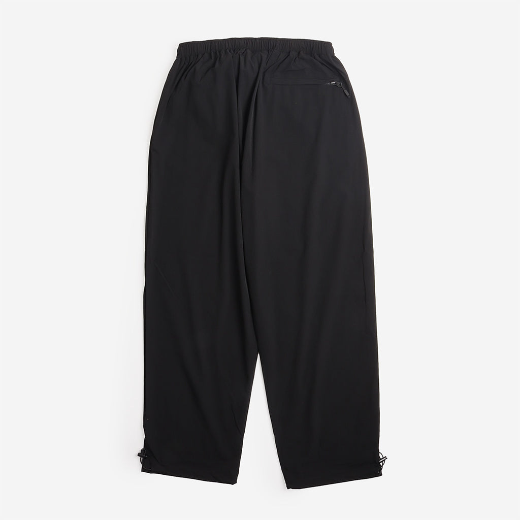 Mellow Clo Everyday Trouser in Black, back view
