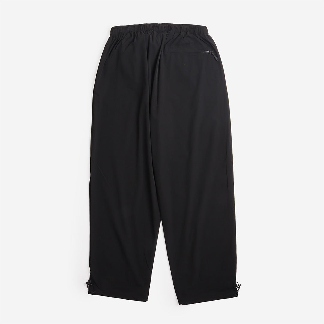Mellow Clo Everyday Trouser in Black, back view
