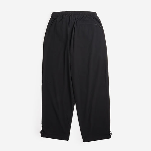 Mellow Clo Everyday Trouser in Black, back view