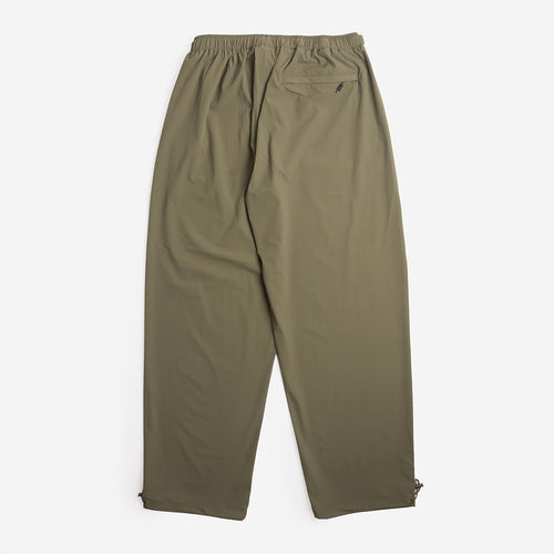 Mellow Clo Everyday Trouser in Olive, back view