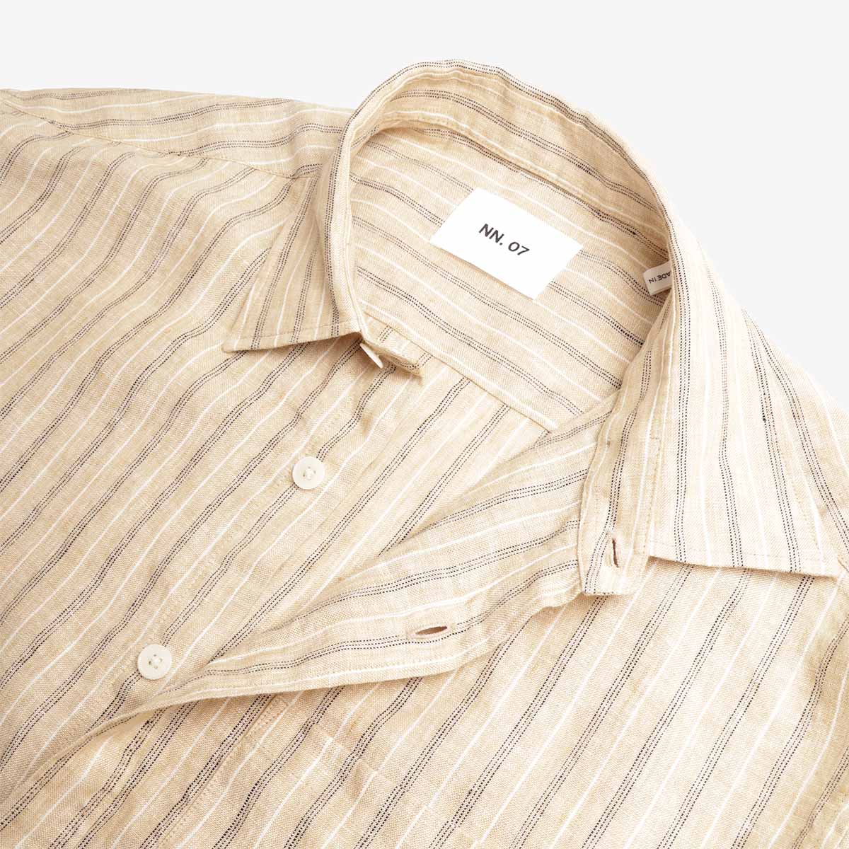 NN.07 Deon Linen Shirt, Black Stripe, Detail Shot 4