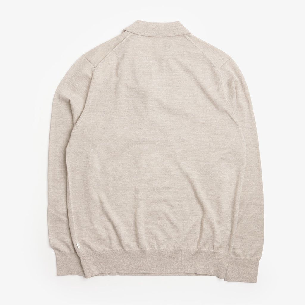NN.07 Emerson Lightweight Merino Wool Polo in White Pepper, back view