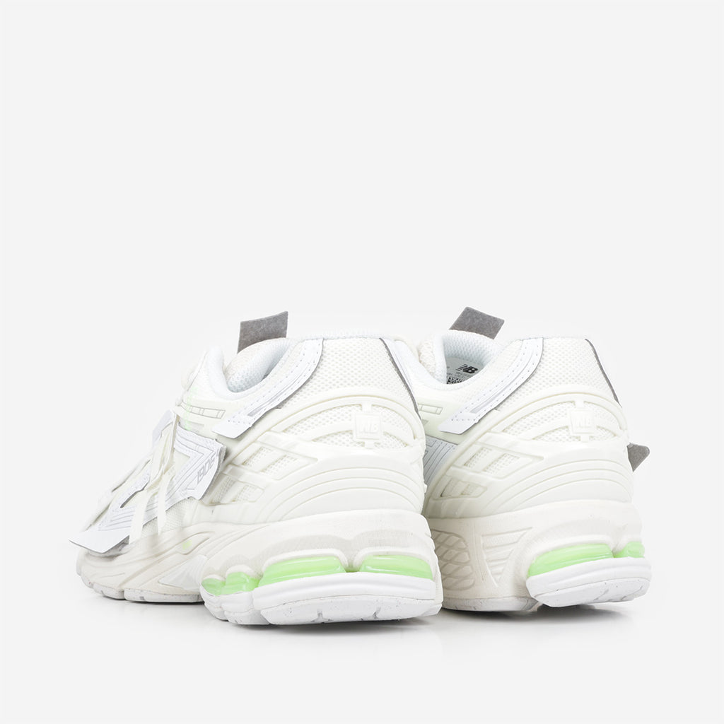 New Balance 1906AE Shoes, White Mint Flash Silver Metallic, Detail Shot 3