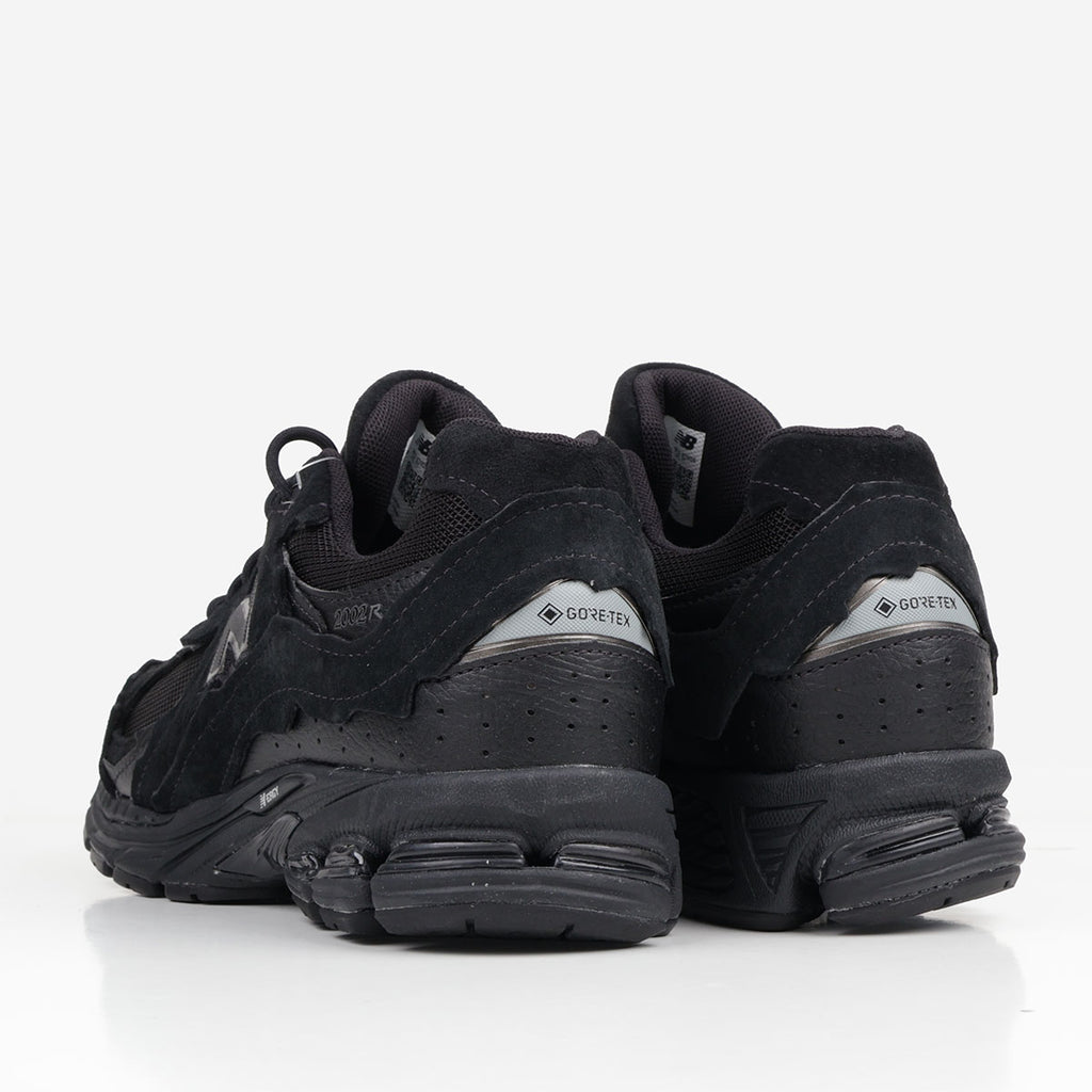 New Balance 2002DX Protection Pack GORE-TEX Shoes, Black Black Metallic, Detail Shot 3