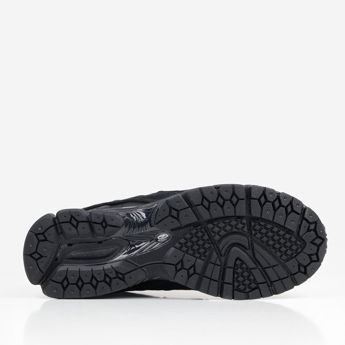 New Balance 2002DX Protection Pack GORE-TEX Shoes, Black Black Metallic, Detail Shot 4