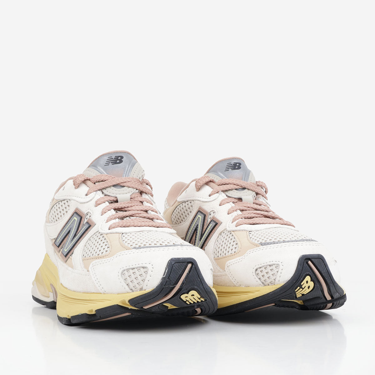 main New Balance 2010SGR Shoes, Linen Desert Clay, Detail Shot 2