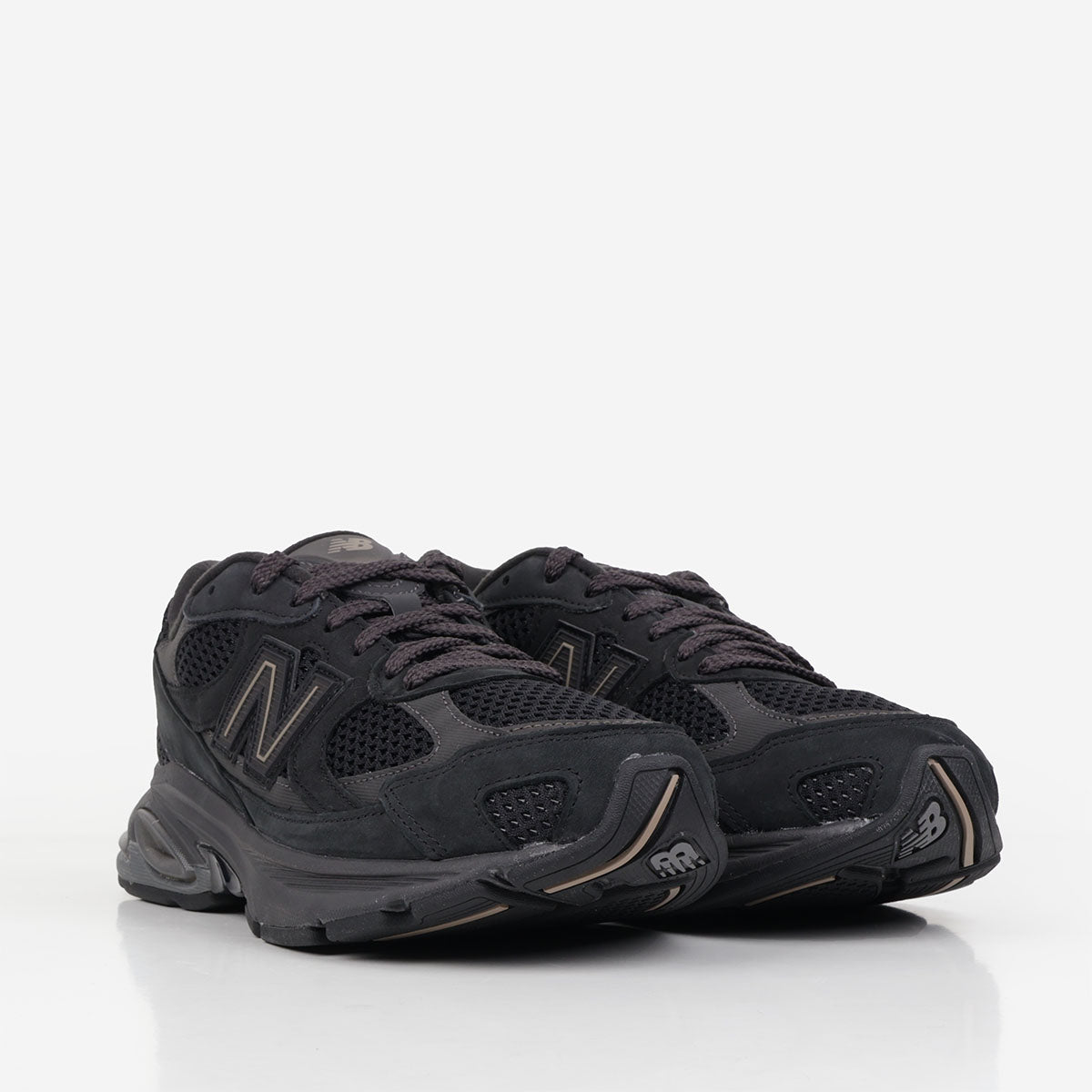 main New Balance 2010TTB Shoes, Black Black Cement, Detail Shot 2