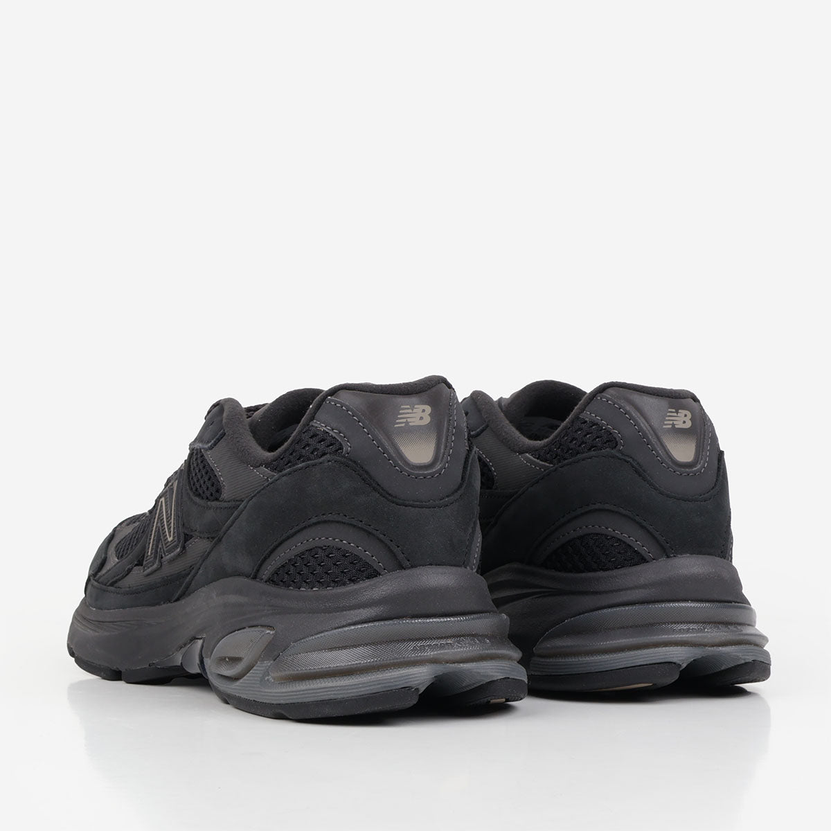 main New Balance 2010TTB Shoes, Black Black Cement, Detail Shot 3