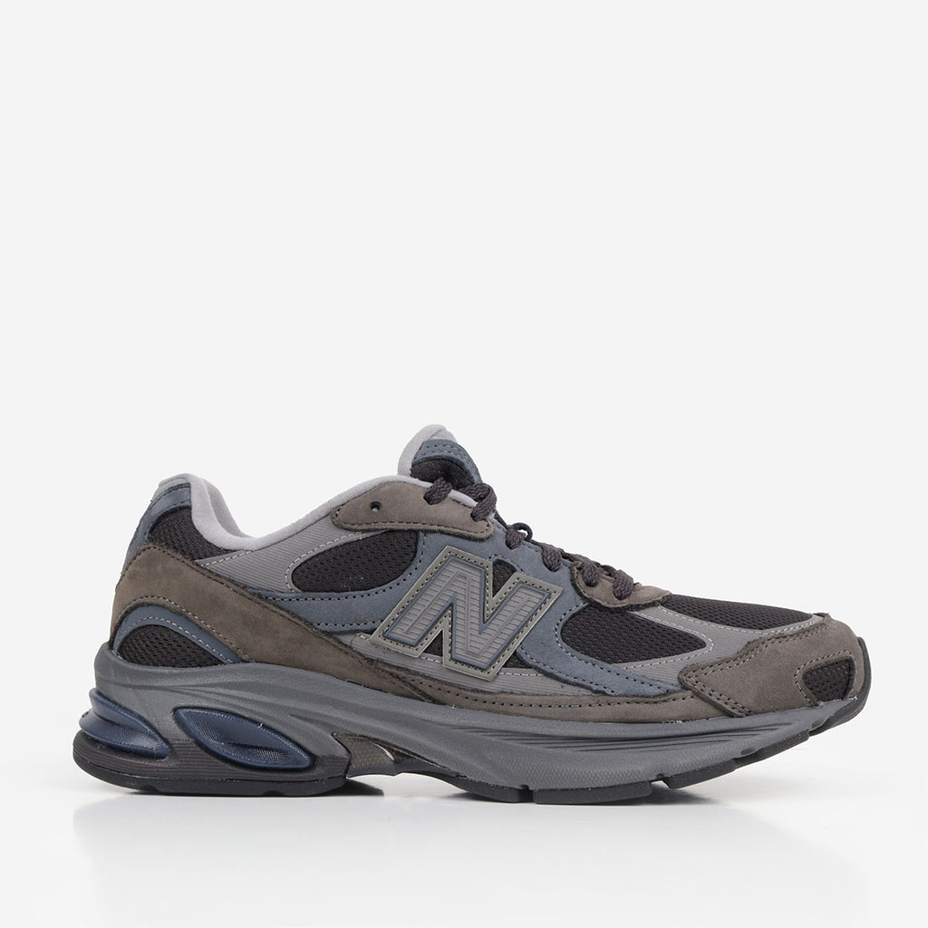 New Balance 2010 Shoes, Tornado Faded Black Dark Silver Metallic, Detail Shot 1