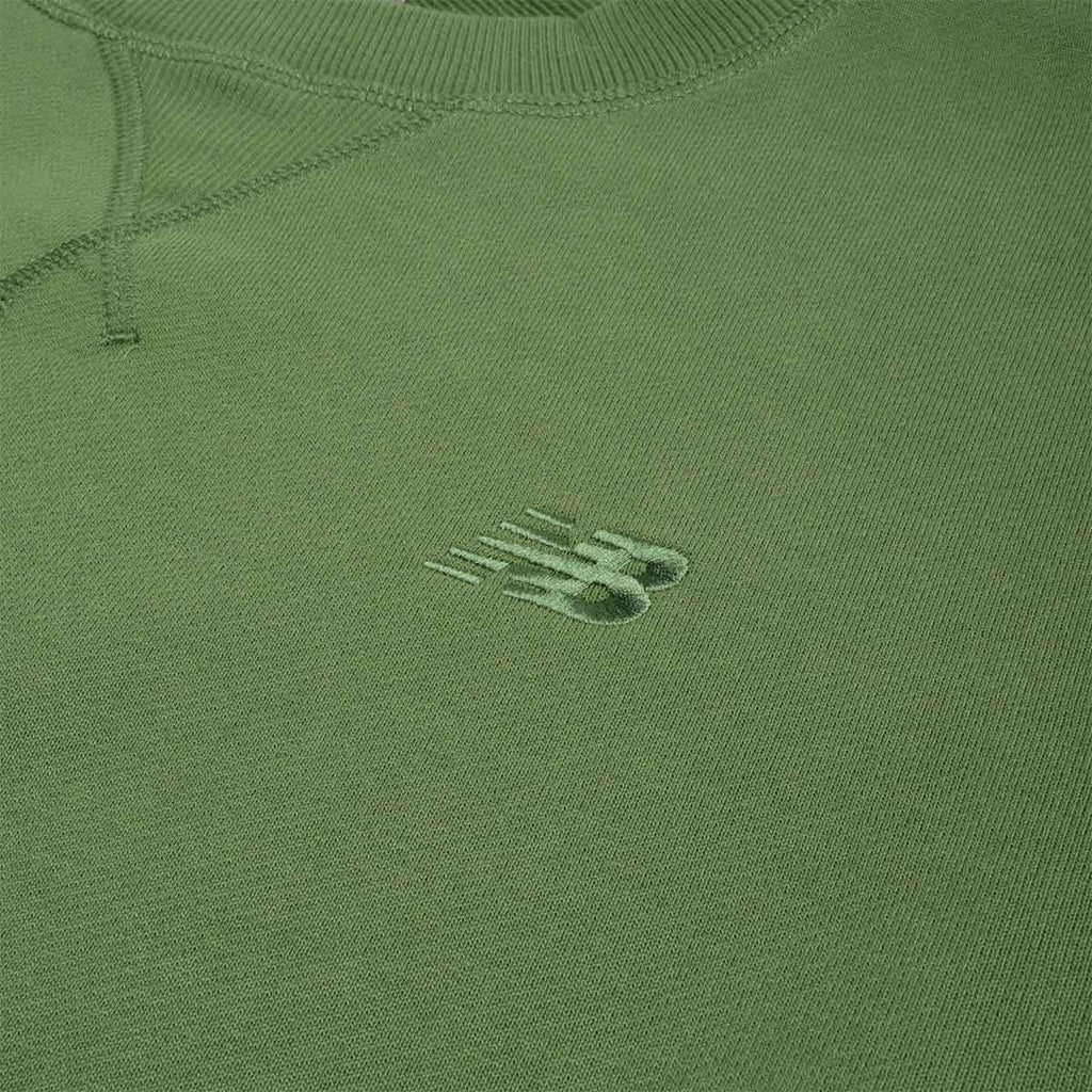 New Balance Athletics French Terry Crew Sweatshirt, Dark Alpine Green, Detail Shot 2