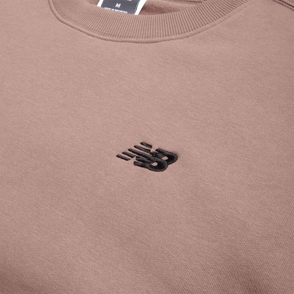 New Balance Linear Graphic Fleece Crew Sweatshirt, Earth Shadow, Detail Shot 3