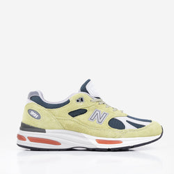 thumbnail New Balance Made in UK 991v2 Grape Sorbet Shoes, Beechnut Trekking Green Oyster Mushroom, Detail Shot 1