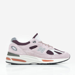 thumbnail New Balance Made in UK 991v2 Grape Sorbet Shoes, Deauville Mauve Fig Oyster Mushroom, Detail Shot 1
