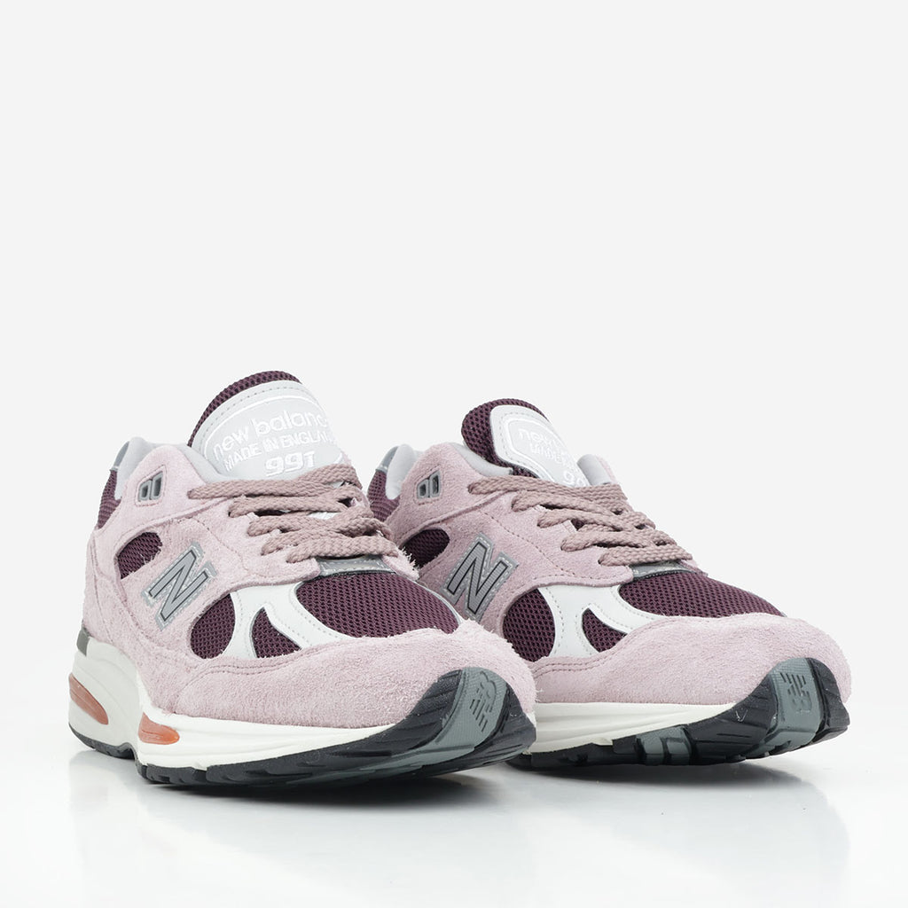 New Balance Made in UK 991v2 Grape Sorbet Shoes, Deauville Mauve Fig Oyster Mushroom, Detail Shot 2
