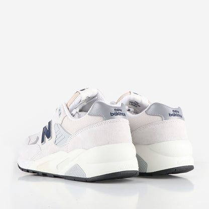 New Balance MT580GNV Shoes, Nimbus Cloud Natural Indigo White, Detail Shot 3