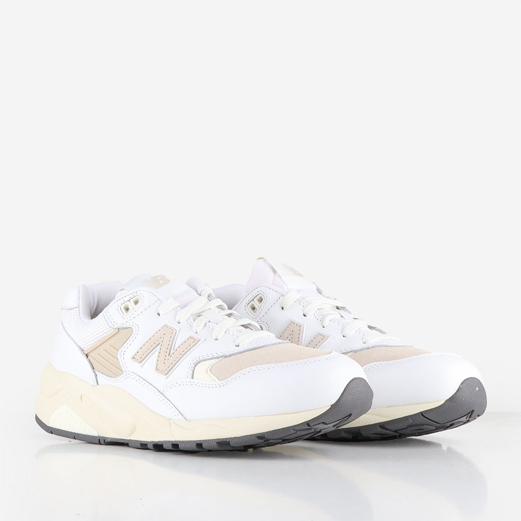 New Balance MT580VTG Shoes, White White, Detail Shot 2