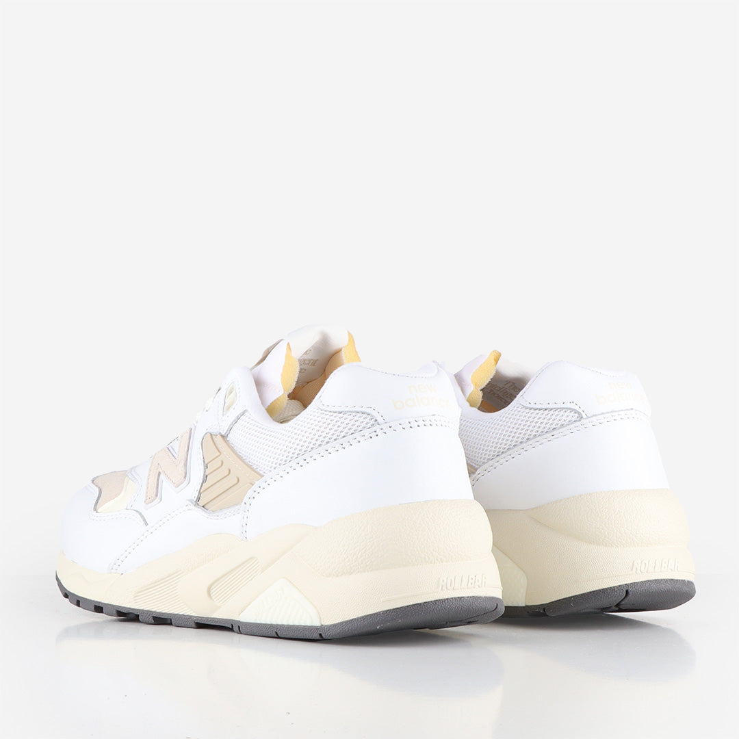 New Balance MT580VTG Shoes, White White, Detail Shot 3