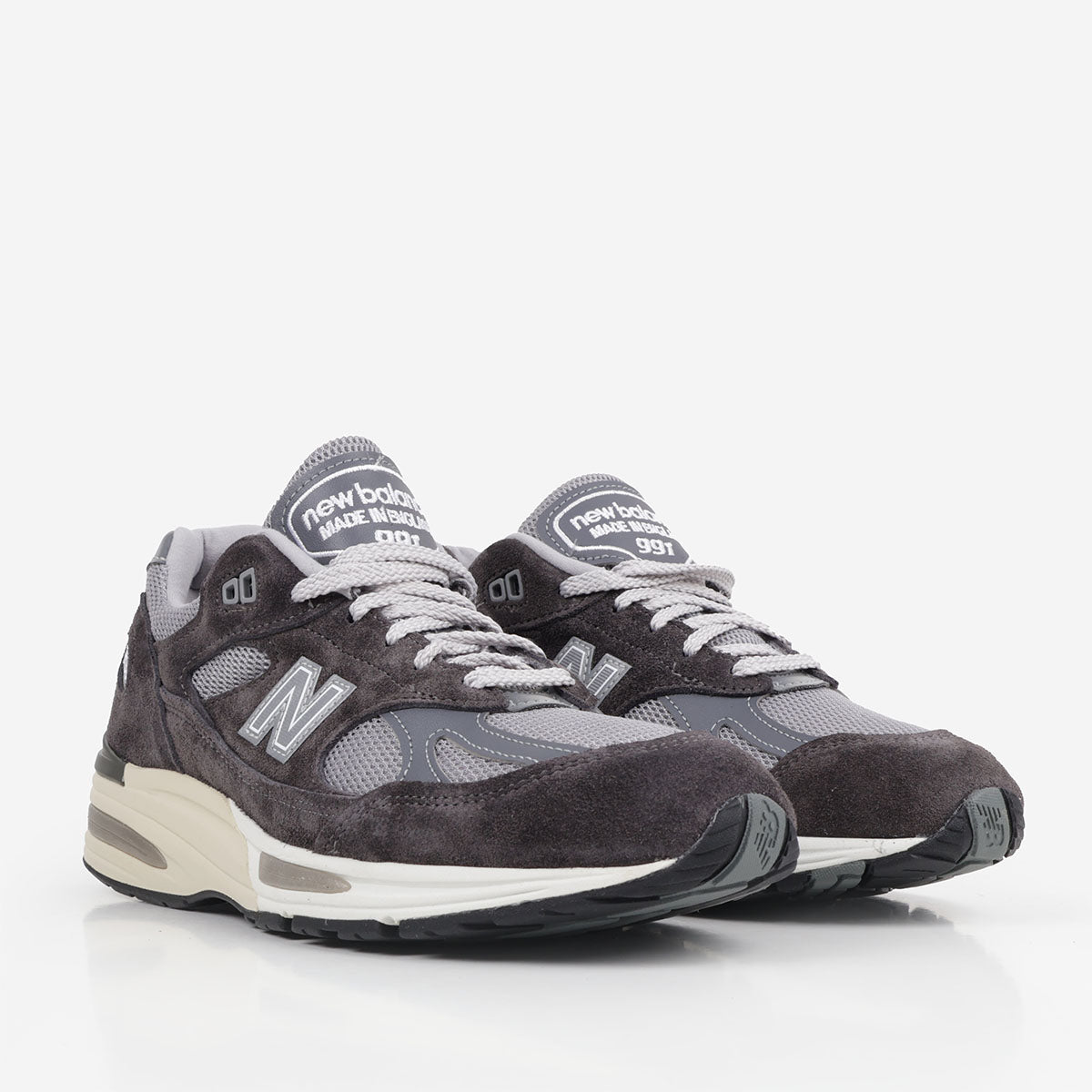 main New Balance Made In UK 991v2 Shoes, Forged Iron Alloy Smoked Pearl, Detail Shot 2