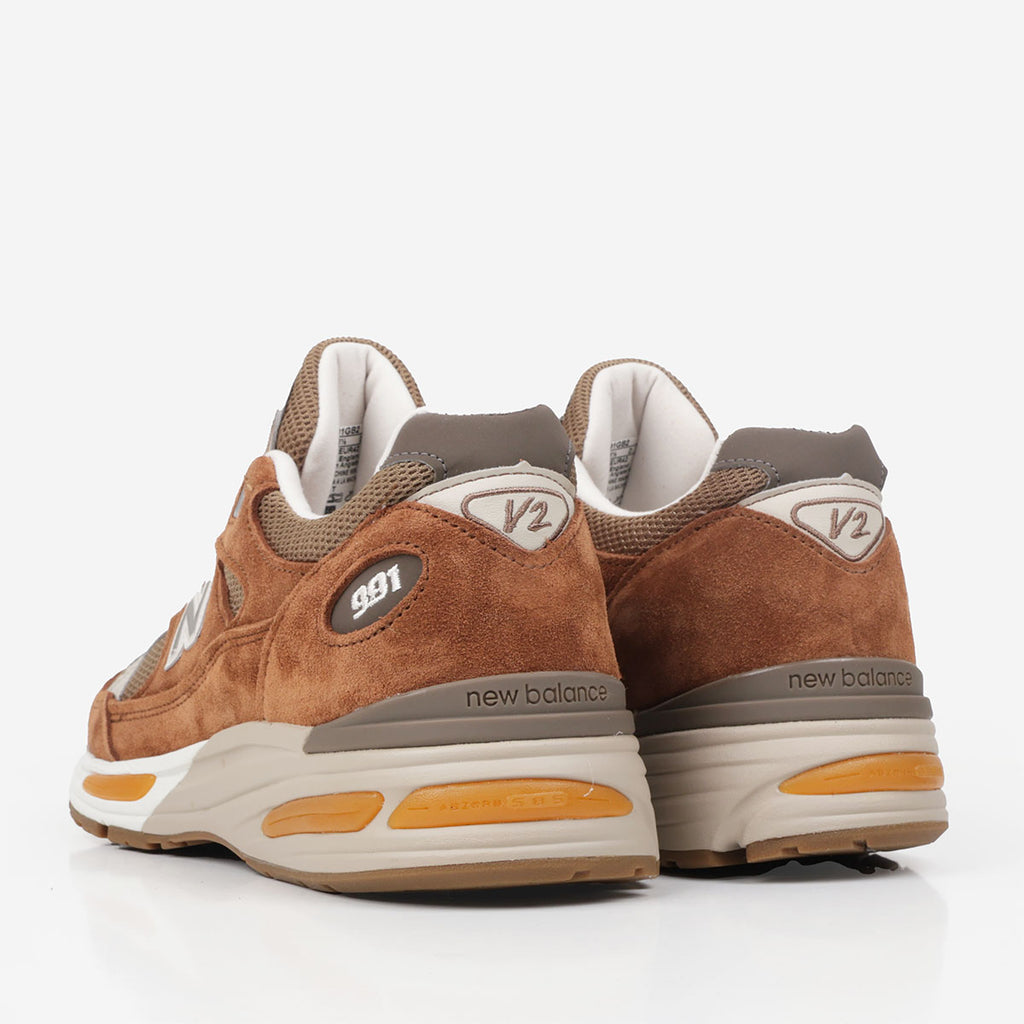 New Balance Made in UK 991v2 Shoes, Caramel Café Dijon, Detail Shot 3