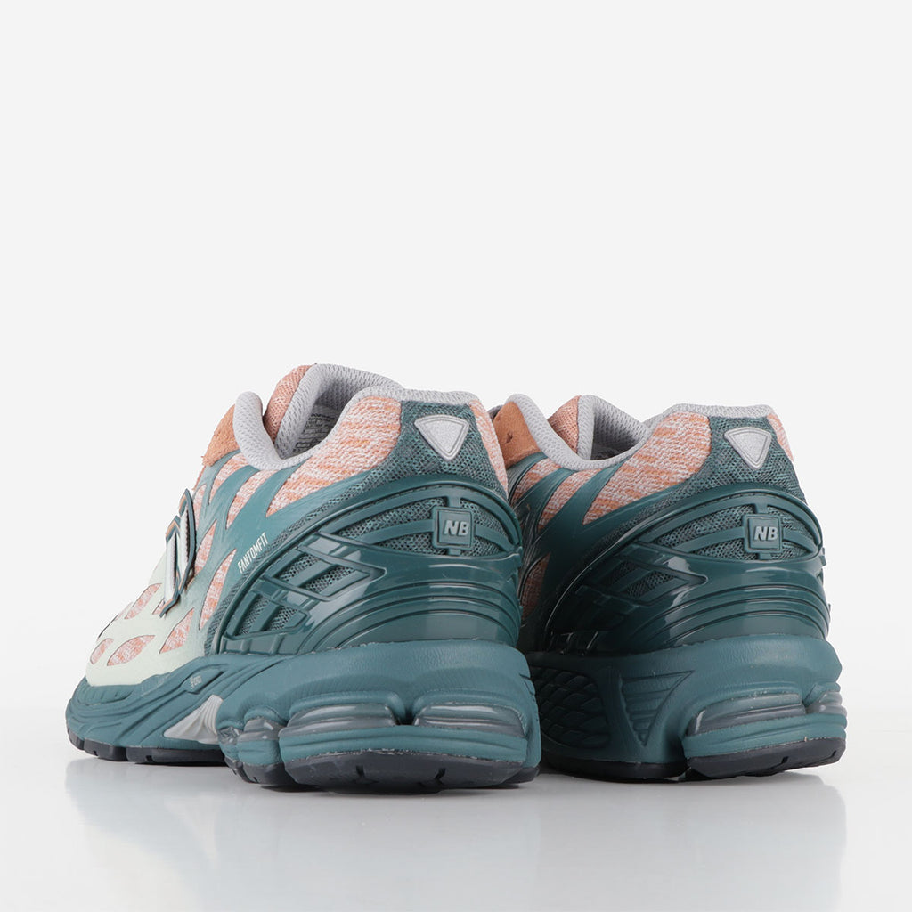 New Balance U1906WFB Shoes, New Spruce Light Sparrow Natural Mint, Detail Shot 3
