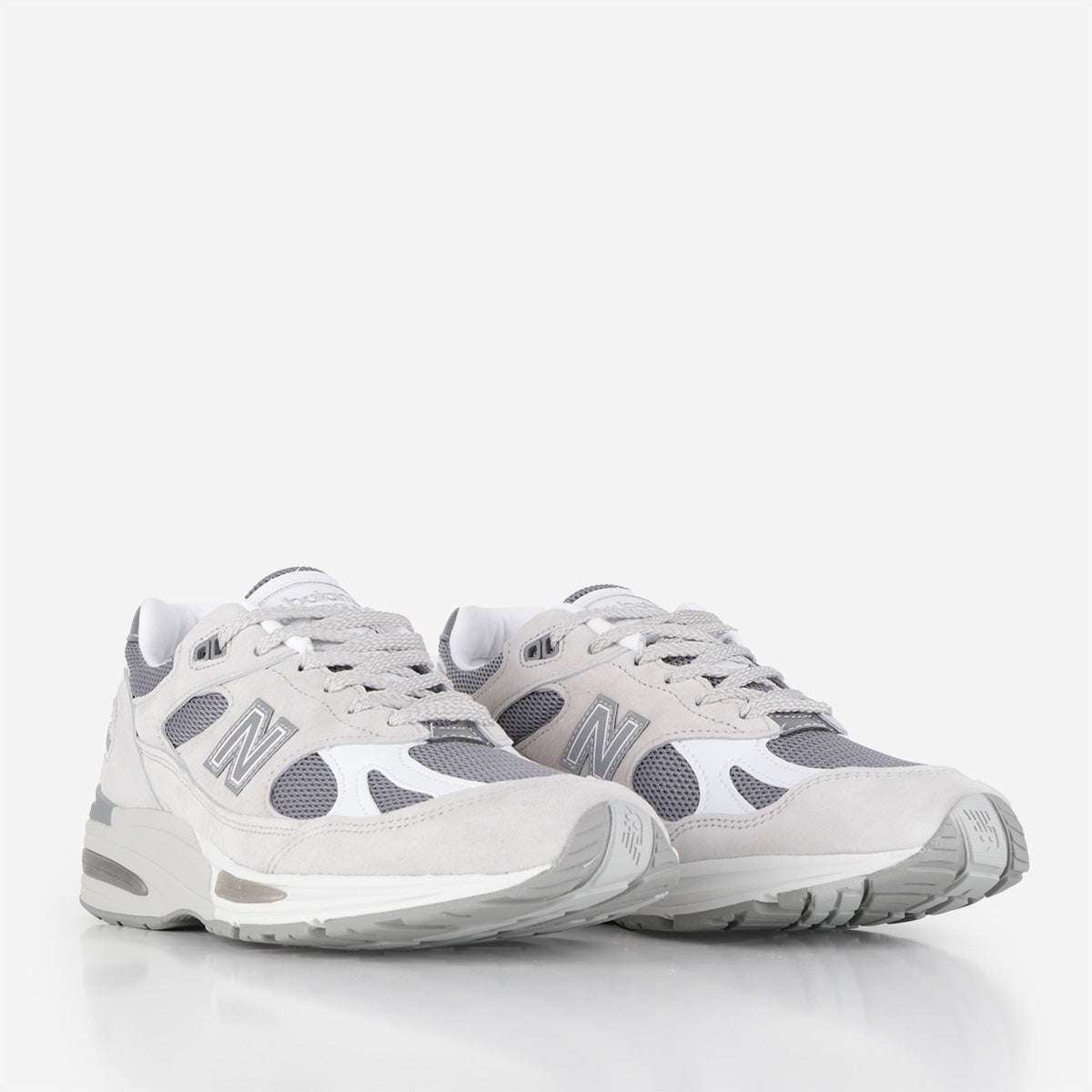 New Balance U991LG2 Shoes, Nimbus Cloud/Cool Grey 7 c/Silver, Detail Shot 2