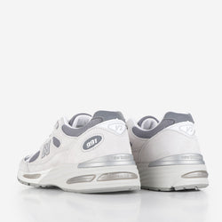 thumbnail New Balance U991LG2 Shoes, Nimbus Cloud/Cool Grey 7 c/Silver, Detail Shot 4