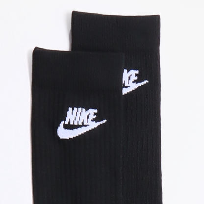 Nike Sportswear Everyday Essential Crew Socks 3-Pack, Black White, Detail Shot 2