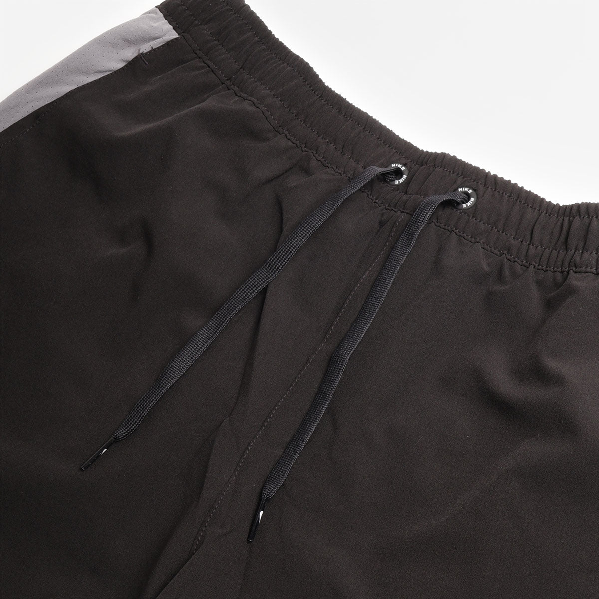 Nike Swim Contend Essential 5" Volley Shorts, Black, Detail Shot 3
