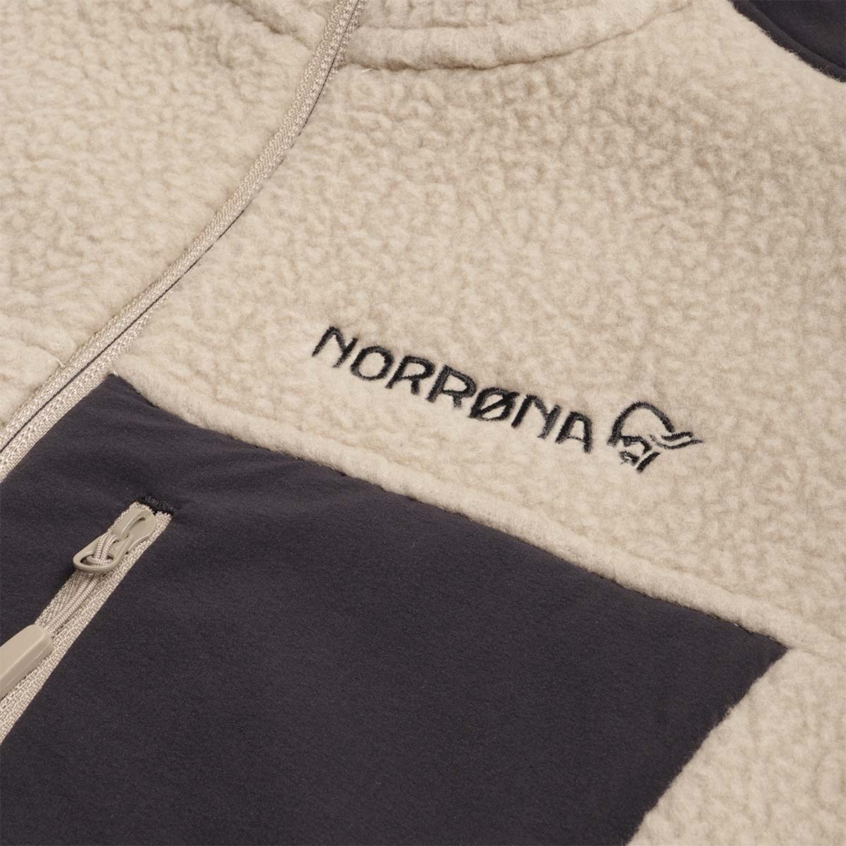 Norrona Trollveggen Warm3 Vest, Winter Twig, Detail Shot 2