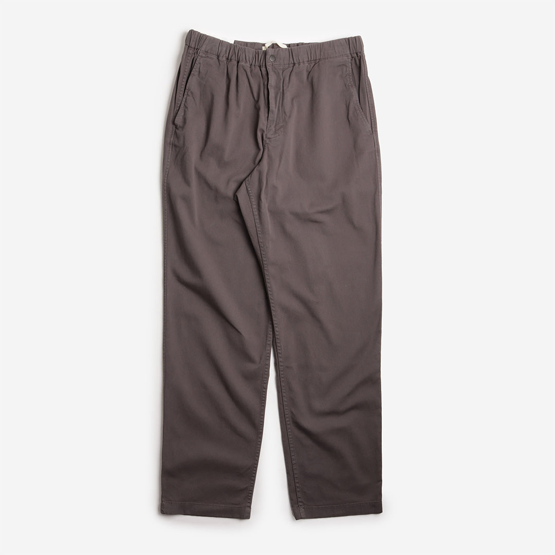 main Norse Projects Ezra Light Stretch Pant, Graphite, Detail Shot 1