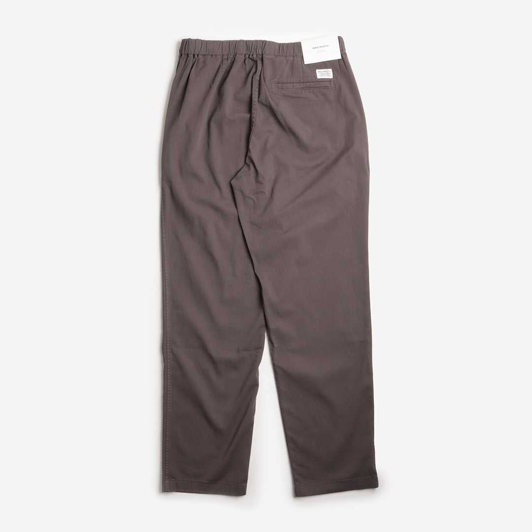 main Norse Projects Ezra Light Stretch Pant, Graphite, Detail Shot 2
