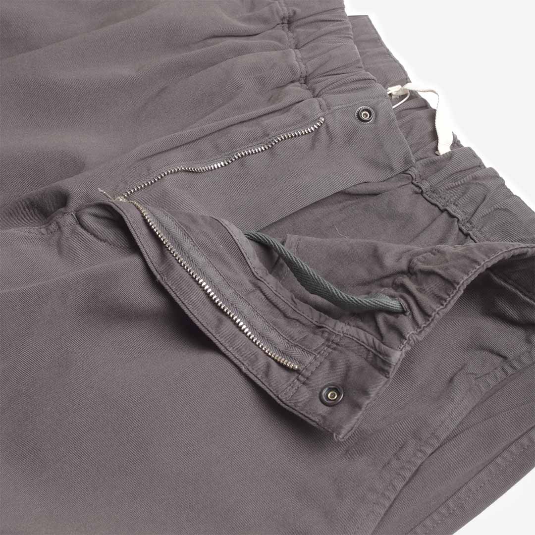 main Norse Projects Ezra Light Stretch Pant, Graphite, Detail Shot 3