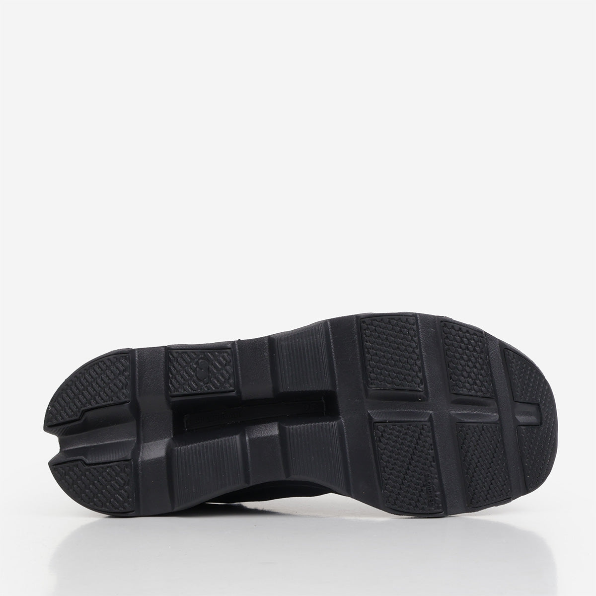 ON Cloudmonster Void Shoes, Black Black, Detail Shot 4