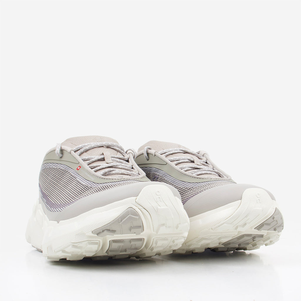 ON Running Cloudsoma Hike Shoes in Grey, front view
