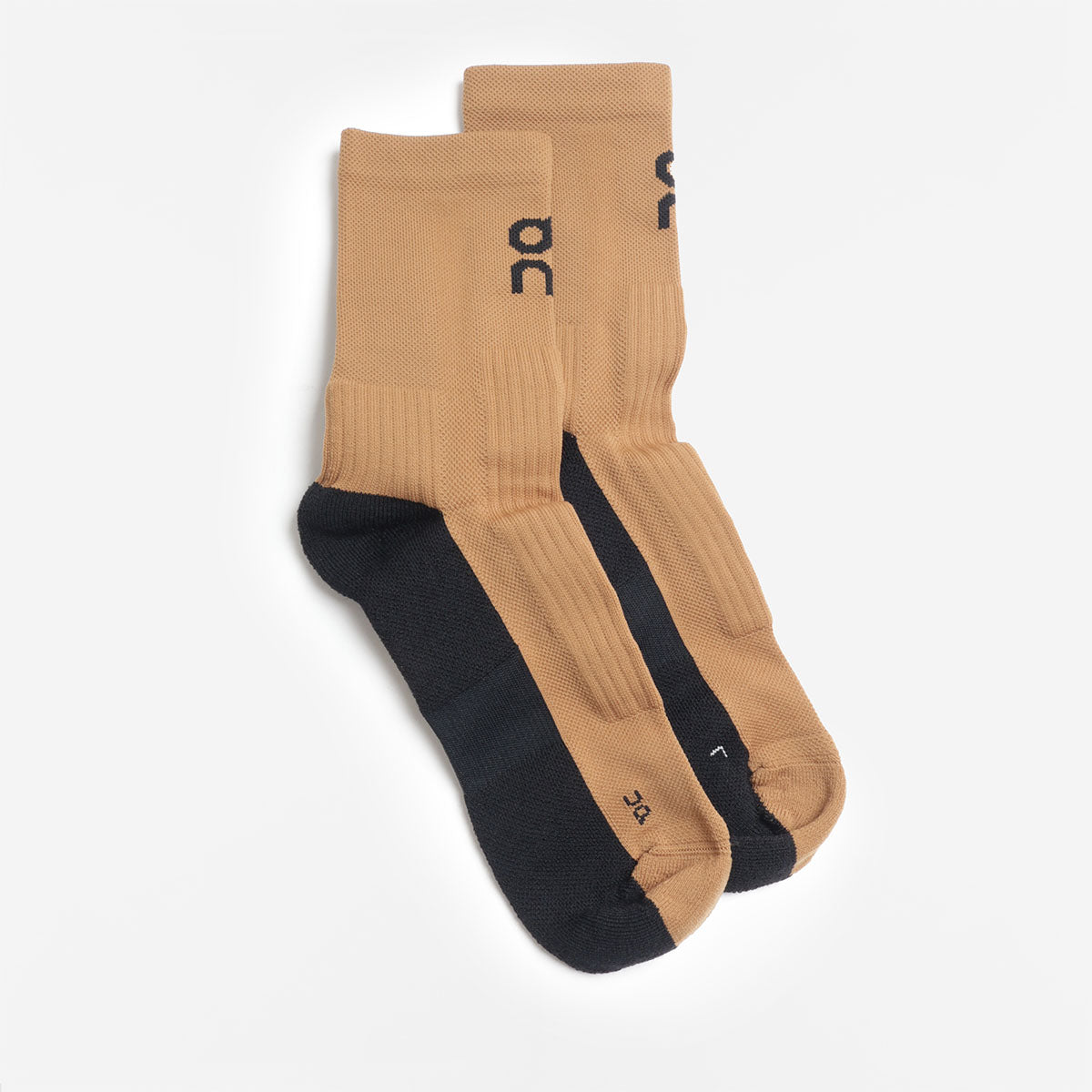 main ON Trail Sock High 2 Pack, Black Sphinx, Detail Shot 2