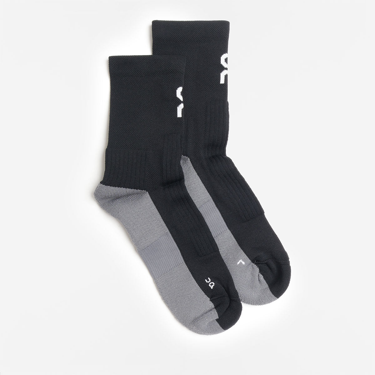 main ON Trail Sock High 2 Pack, Black Sphinx, Detail Shot 3