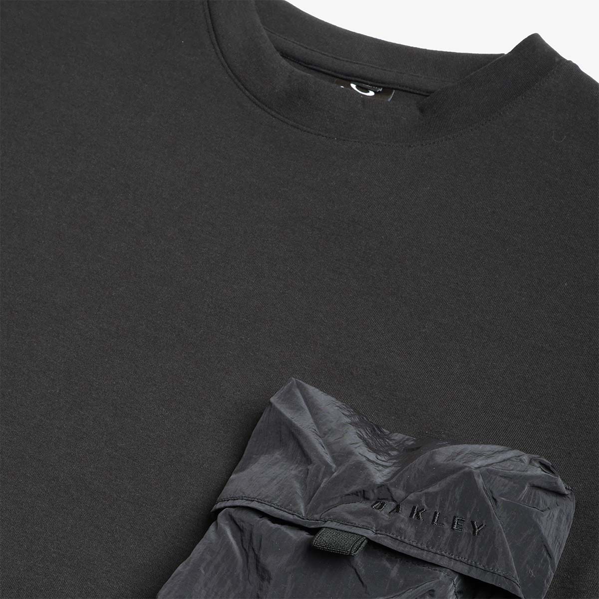 Oakley Reserve Pocket T-Shirt, Blackout, Detail Shot 2