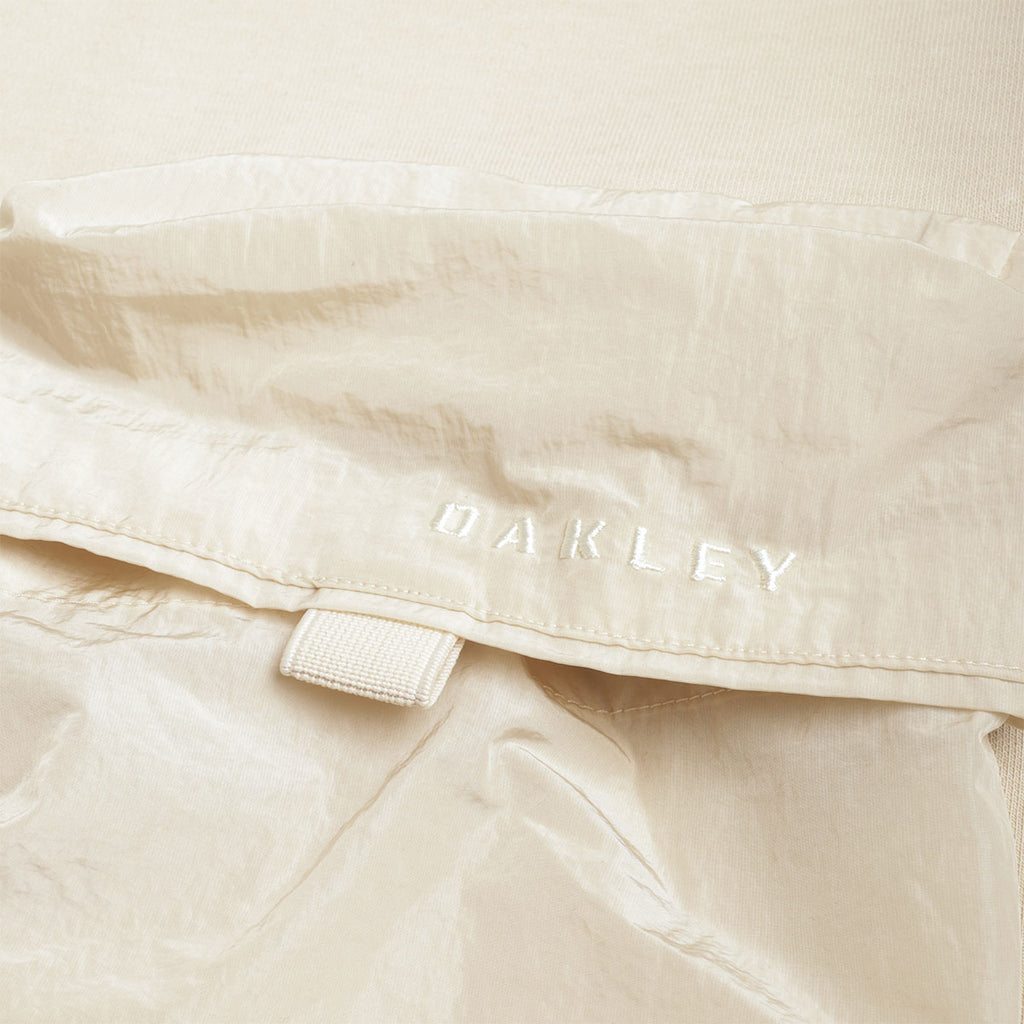 Oakley Reserve Pocket T-Shirt, Mist, Detail Shot 2