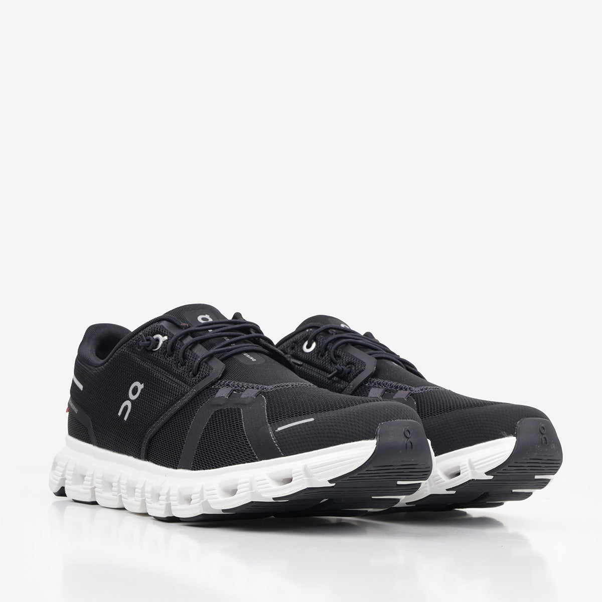 ON Running Cloud 6 Shoes