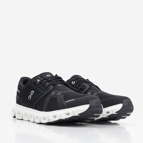 ON Running Cloud 6 Shoes in Black/White, front view
