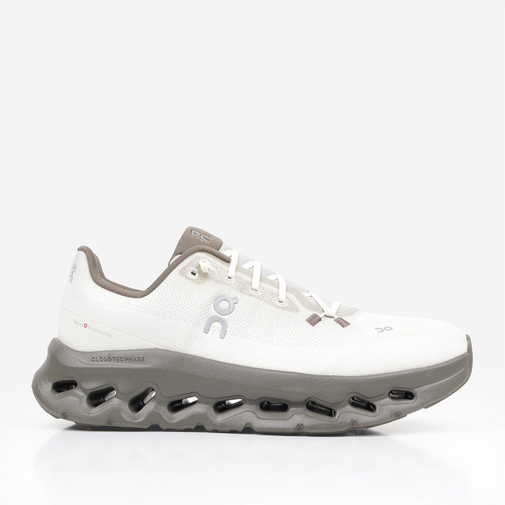 ON Running Cloudtilt Shoes