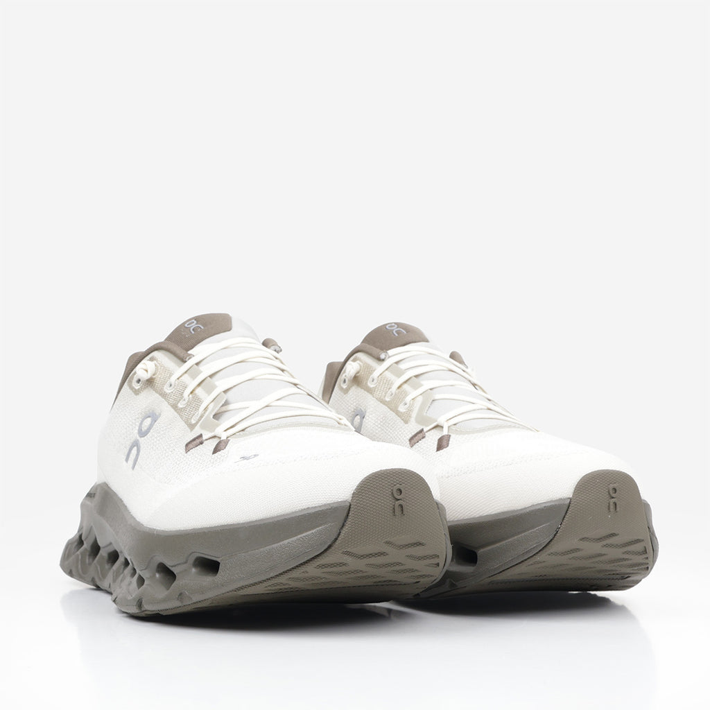 ON Running Cloudtilt Shoes