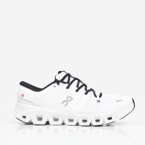 ON Running Cloud X 5 Shoes in White Black, side profile