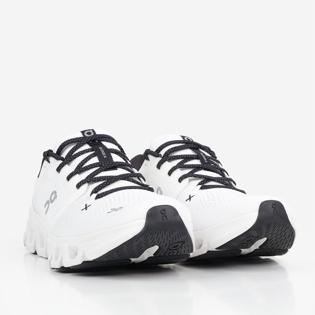 ON Running Cloud X 5 Shoes